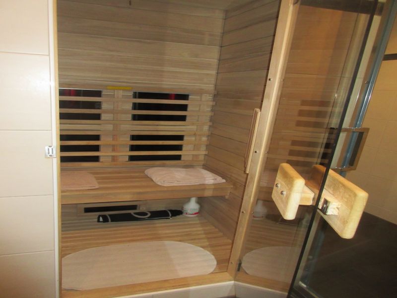 badkamer-sauna.JPG